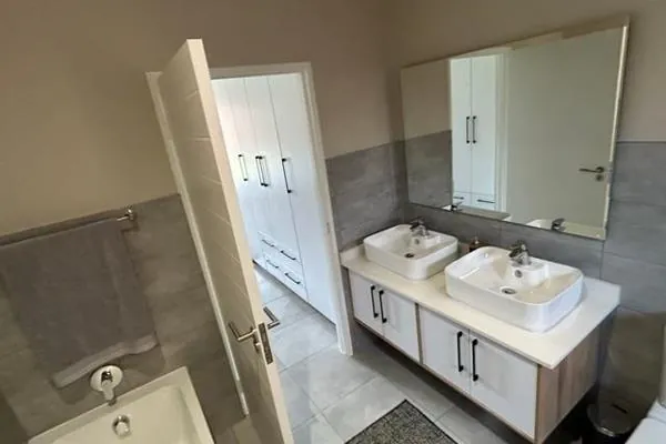 Image of houses for Sale in Kampala, Uganda