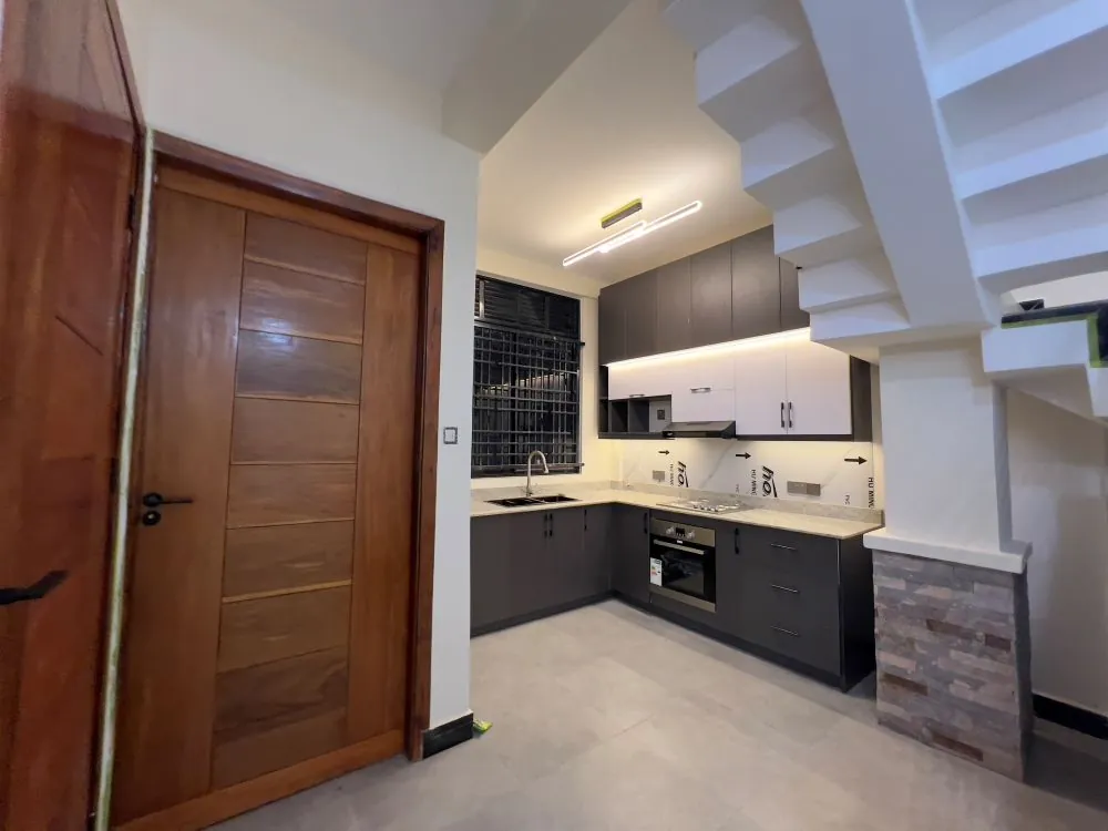 Image of houses for Sale in Busiiro, Uganda