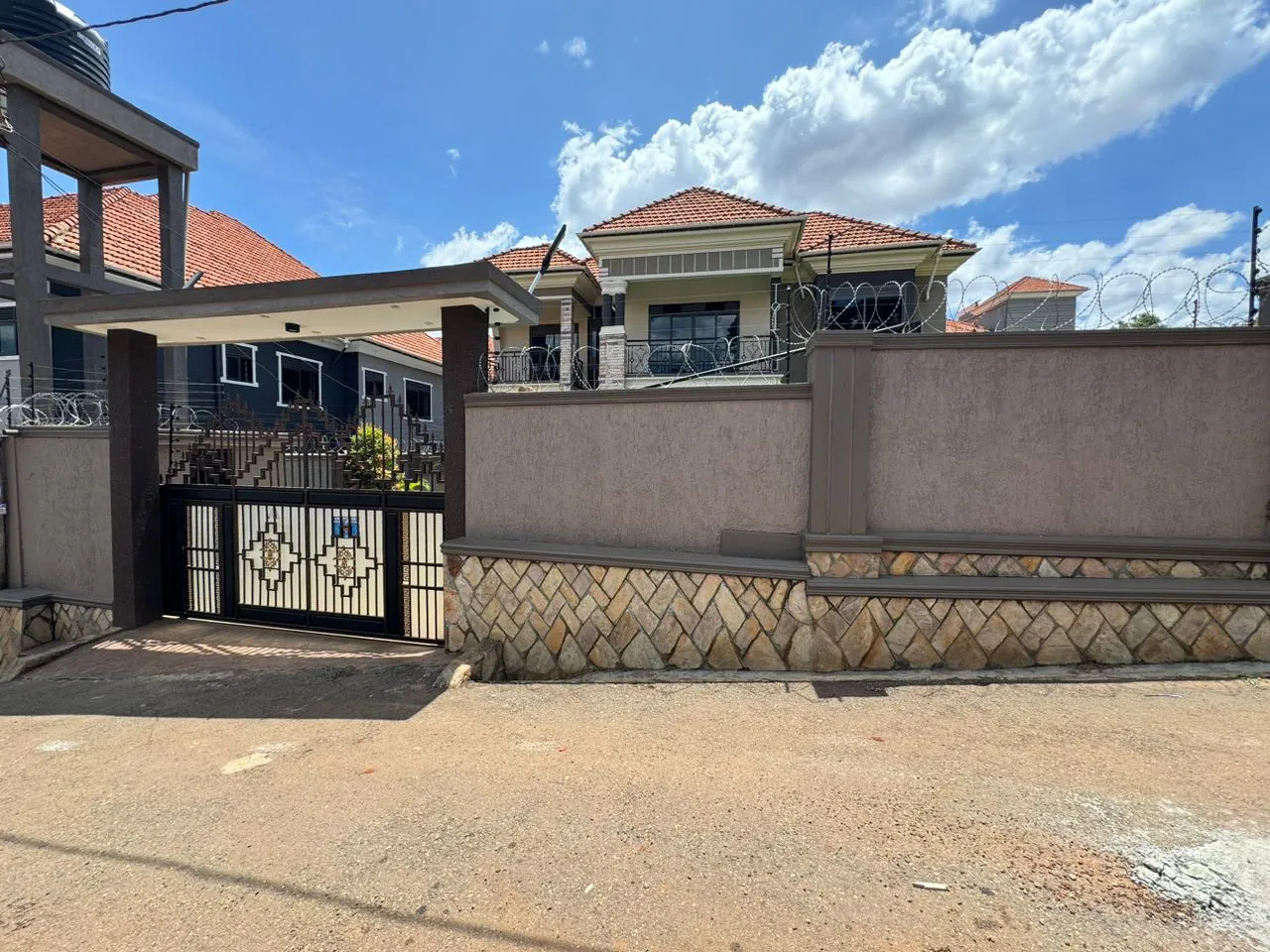 Image of houses for Sale in Kampala, Uganda